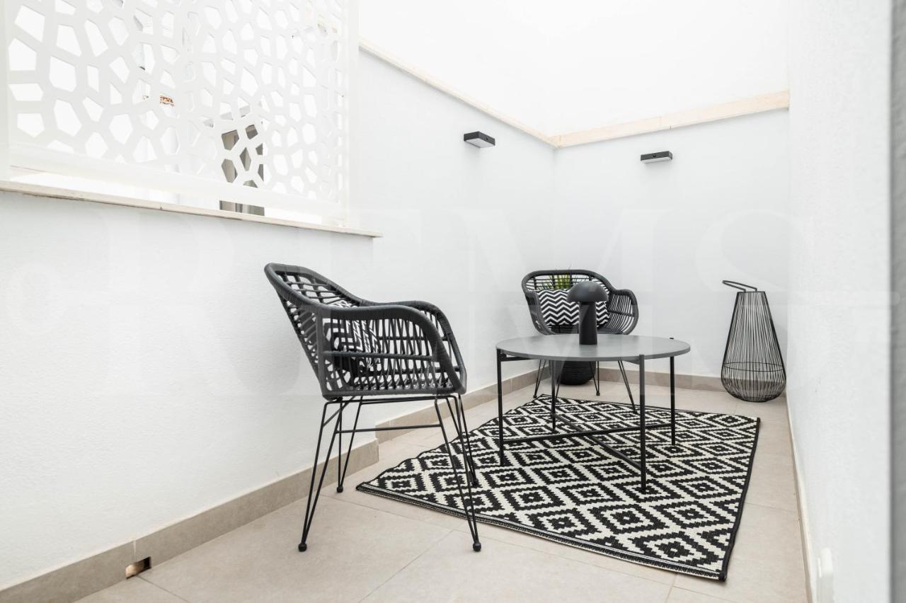 Modern Apartment With Patio & Parking By Rems Malaga Ngoại thất bức ảnh